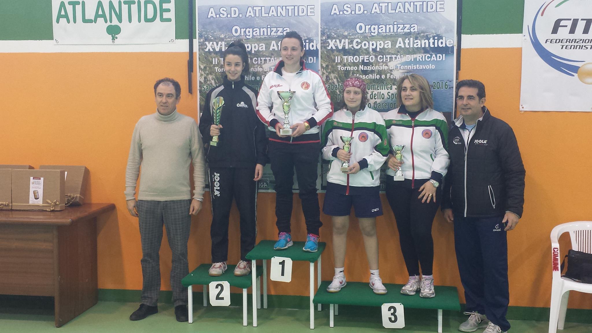 podio femminile Torneo Verde ricadi